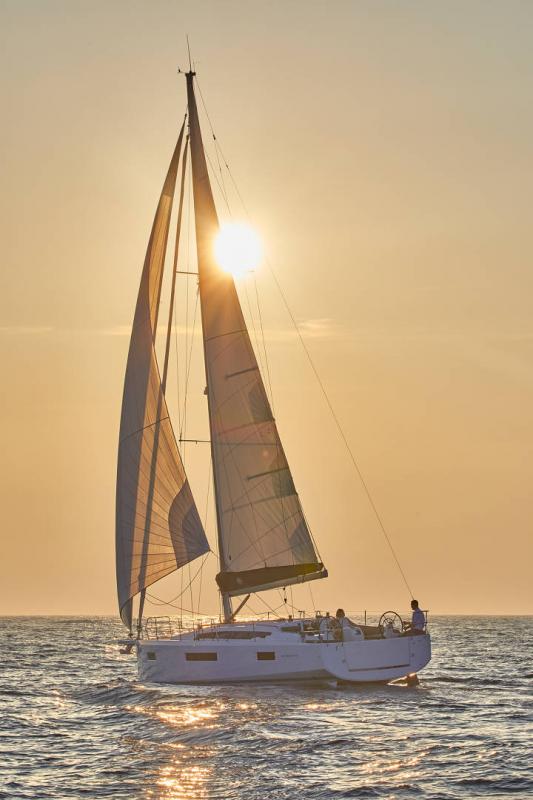 Sun Odyssey 410 │ Sun Odyssey of 12m │ Boat Sailboat JeanneauSun-Odyssey-410 19275